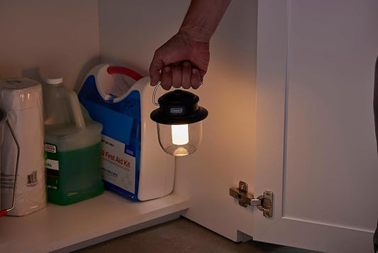 Coleman Classic Recharge 800 Lumens LED Lantern, Durable Water-Resistant Lantern with Built-in Rechargeable Batteries, Ideal for Camping and Emergencies