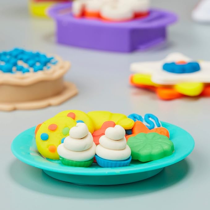 Play-Doh Kitchen Creations Magical Oven Play Food Set for Kids 3 Years and Up with Lights, Sounds, and 6 Colors (Amazon Exclusive)
