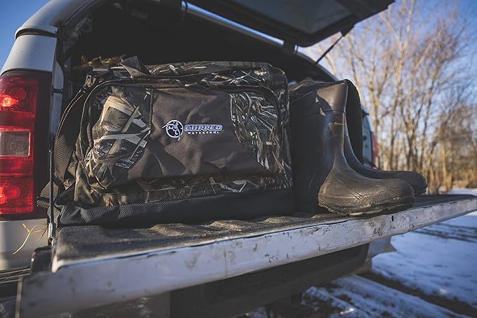 Camo Wader Storage Bag, Expandable Duck Hunting Wader Bag with Fold-Out Neoprene Mat and Waterproof Pockets