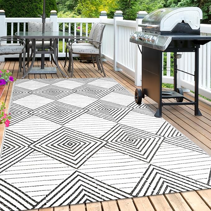 Waterproof Outdoor Rug 5x8ft, Foldable Reversible Plastic Straw Mat for Patio RV Deck Porch Backyard Balcony Camping Picnic Beach Indoor Outdoor Carpet, Black&White