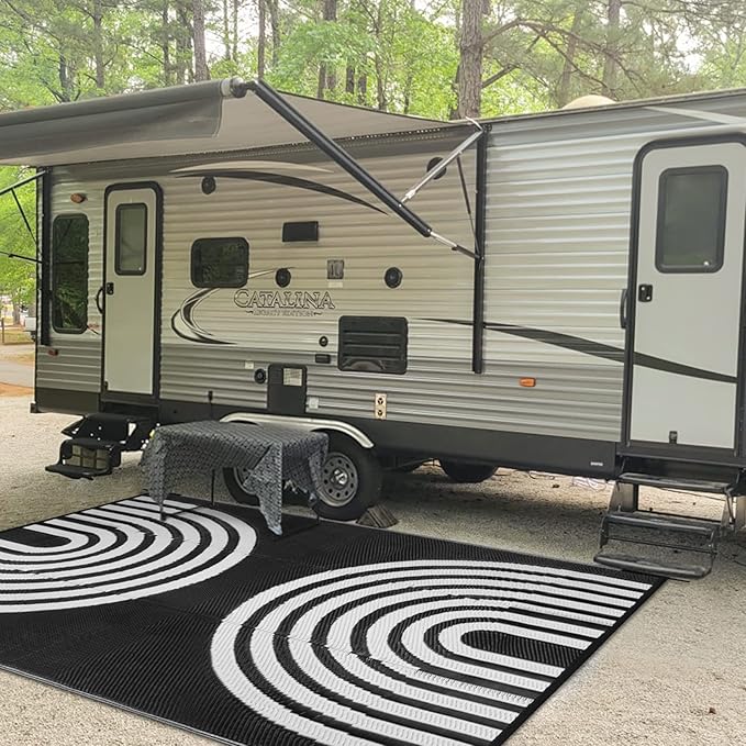 Anidaroel Outdoor Area Rug for Patio Clearance 6X9ft Waterproof, Reversible Plastic Straw Rug Outside Rug, UV Resistant RV Mat for Camping, Porch, Balcony, Pool Deck(Black&White, 6‘x9')