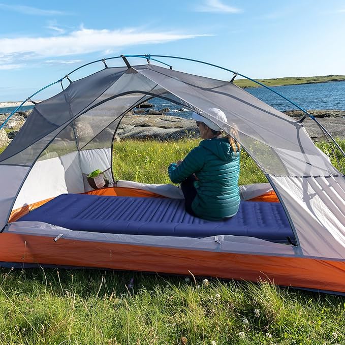 INVOKER 5.12" Camping Sleeping Pad, Ultralight Inflatable Camping mat with Built-in Foot Pump, for Camping, Backpacking, Hiking, Car Travel, Beach, Dark Blue