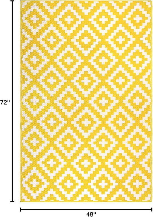 FH Home Outdoor Rug - Waterproof, Fade Resistant, Reversible - Premium Recycled Plastic - Geometric - Patio, Porch, Deck, Balcony - Aztec - Yellow & White Crease Free - 4 x 6 ft