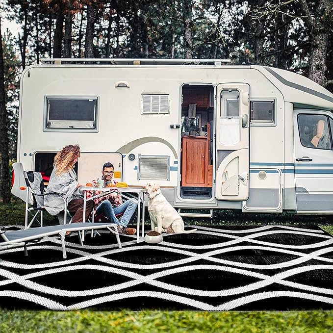 wikiwiki Outdoor Rug, 5x8ft Waterproof Reversible Mat Indoor Outdoor Rugs Carpet, Small Area Rug Plastic Straw Rug for Patio Deck Balcony Pool RV Camping Beach Picnic, Black & White, Rugscape Series