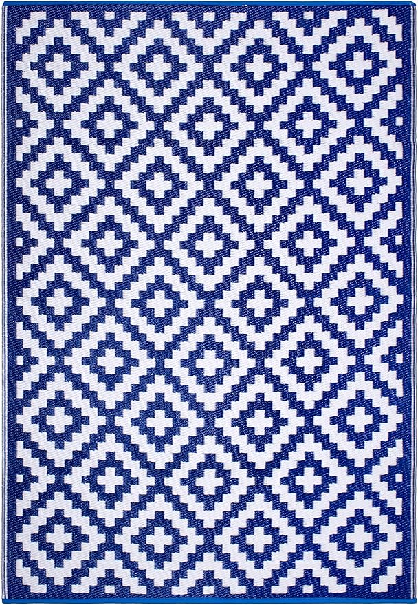 FH Home Outdoor Rug - Waterproof, Fade Resistant, Reversible - Premium Recycled Plastic - Geometric - Patio, Deck, Porch, Balcony, Laundry Room - Aztec - Blue & White Crease Free - 4 x 6 ft