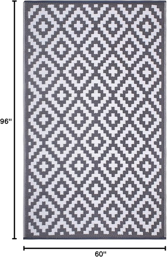 FH Home Outdoor Rug - Waterproof, Fade Resistant, Reversible - Premium Recycled Plastic - Geometric - Patio, Porch, Deck, Balcony - Aztec - Gray & White Crease Free - 5 x 8 ft