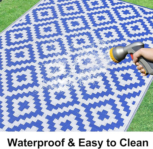 Smiry Waterproof Outdoor Rug 6x9 ft, Reversible Plastic Straw Patio Camping Rugs, Outdoor Indoor RV Mat Carpet for Patio, Outside Entry, Backyard, Deck, Bench, Picnic, Camper, White & Blue