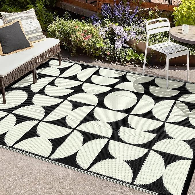 Wonnitar Outdoor Rug 5x8 Waterproof Reversible Plastic Straw Rug for Patio Clearance, Outside Area Rug RV Rug for Camping, Indoor Outdoor Geometric Mat for Deck Balcony Porch (Black & White,5'x8')