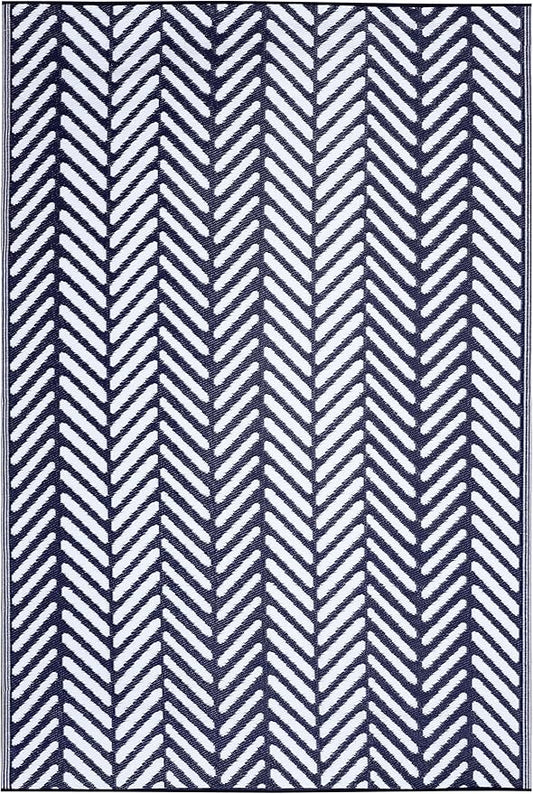 FH Home Outdoor Rug - Waterproof, Fade Resistant, Reversible - Premium Recycled Plastic - Herringbone - Patio, Porch, Deck, Balcony - Fresno - Navy Crease Free - 5 x 8 ft