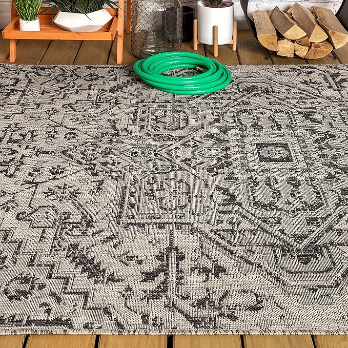 JONATHAN Y SMB105D-3 Estrella Bohemian Medallion Textured Weave Indoor Outdoor Area-Rug Coastal Bohemian Rustic Glam Easy Cleaning Bedroom Kitchen Backyard Patio Non Shedding, 3 X 5, Black/Gray
