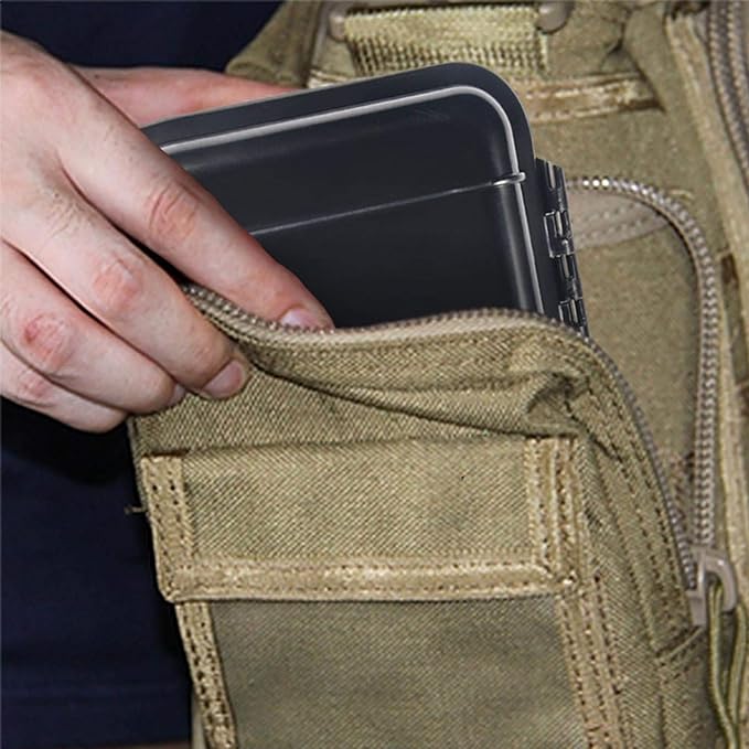 Plastic Storage Case, Waterproof Dry Box Storage Case, Durable Dry Storage Box 2 U‑Shape Buckle Portable Storage Case Waterproof for Camping Fishing