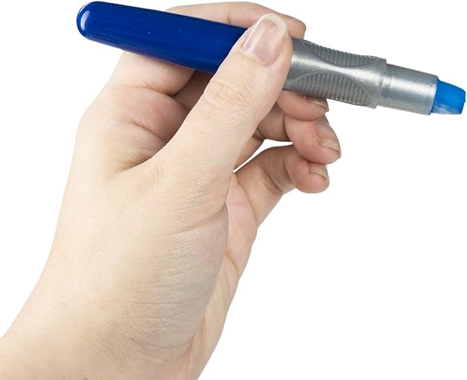 Faber-Castell Gel Crayons: 12 Jumbo Gel Crayons in Durable Storage Case: Toddler Art Supplies for Coloring and Kids Drawing, Twistable Crayons for Arts and Crafts for Kids Ages 3-4+