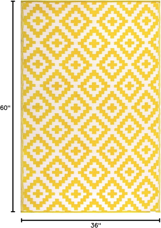 FH Home Outdoor Rug - Waterproof, Fade Resistant, Reversible - Premium Recycled Plastic - Geometric - Porch, Deck, Balcony, Mudroom, Laundry Room, Patio - Aztec - Yellow & White Crease Free - 3 x 5 ft