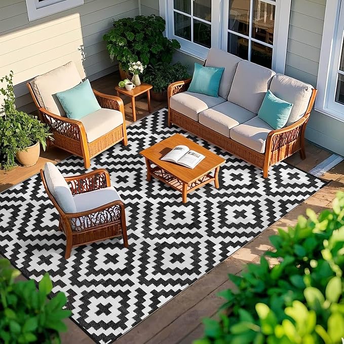 Outdoor Patio Plastic Straw Rug - 4'x6' Outdoor Camping Rug Waterproof Reversible, Area Carpet Patios Clearance RV, Outside Porch Balcony Deck for Camper, Black & White