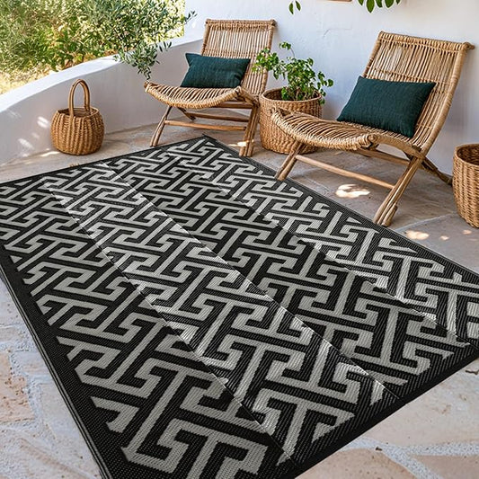 Waterproof Outdoor Rug 4x6 ft, Reversible Plastic Straw Rug, Easy to Clean Patio Rug, Portable Carpet for Patio, RV, Deck, Balcony, Backyard, Picnic, Beach, I-Shaped, Black