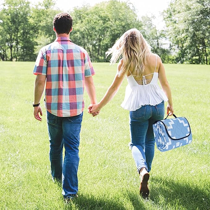 Large Picnic Blanket Beach Blanket Waterproof Sandproof Outdoor Blanket Foldable Beach Mat Sandfree Picnic Mat with Carry Strap Lightweight Beach Mat fit 2 to 4 Adults for Beach Grass Lawn Park