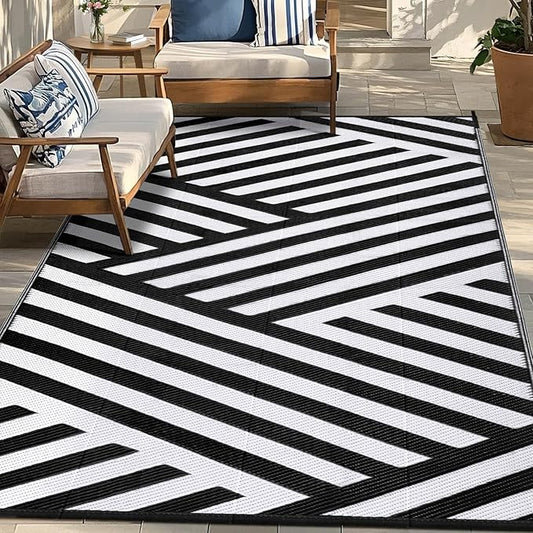 Outdoor Patio Plastic Straw Rug - 4'x6' Outdoor Camping Rug Waterproof Reversible, Area Carpet Patios Clearance RV, Outside Porch Balcony Deck for Camper, White & Black