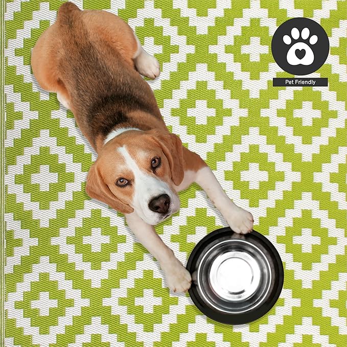 FH Home Outdoor Rug - Waterproof, Fade Resistant, Reversible - Premium Recycled Plastic - Geometric - Patio, Deck, Porch, Balcony, Laundry Room - Aztec - Green & White Crease Free - 4 x 6 ft