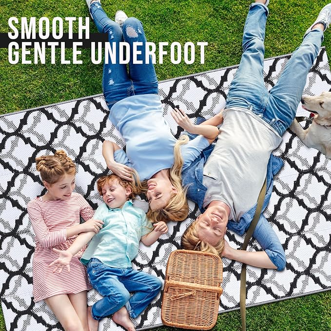 OLANLY Reversible Outdoor Rug 5x8 ft Clearance, Waterproof Outdoor Plastic Straw Rug with Interlacing Pattern, RV Mat for Patio, Camping, Balcony, Deck, Backyard, Black & White