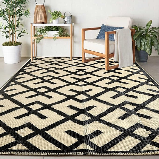 LILIOFFIC Reversible Mats - 5' x 8' Plastic Straw Rug, Outdoor Rug for Patio Clearance Decor, Modern Area Rugs, Floor Mat for Outdoors, RV, Backyard, Deck, Picnic, Beach, Camping, Black & Beige