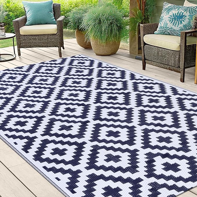 Smiry Waterproof Outdoor Rug 5x8 ft, Reversible Plastic Straw Patio Camping Rugs, Outdoor Indoor RV Mat Carpet for Patio, Outside Entry, Backyard, Deck, Bench, Picnic, Camper, White & Navy