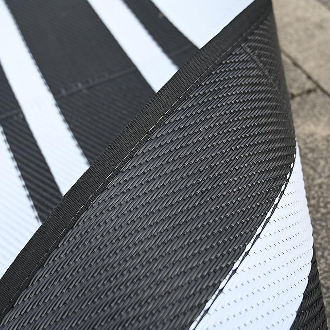 RURALITY Outdoor Rugs 8x10 Waterproof for Patios Clearance,Plastic Straw Mats for Backyard,Porch,Deck,Balcony,Reversible,Black and White