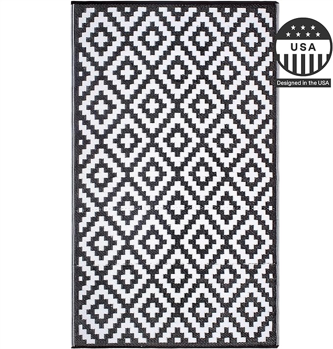 FH Home Outdoor Rug - Waterproof, Fade Resistant, Reversible - Premium Recycled Plastic - Geometric - Large Patio, Deck, Sunroom, Camping, RV - Aztec - Black & White Crease Free - 6 x 9 ft