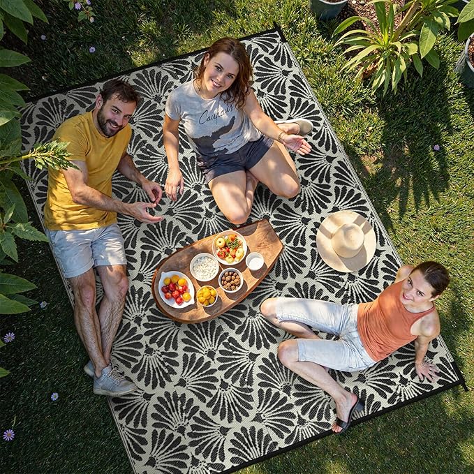 Lahome Outdoor Rug Patio Waterproof 6x9, Black Outdoor Plastic Straw Rug for Porch, Portable Lightweight Mats for Backyard Garden Deck Camping Outside, Black White,6'x9'