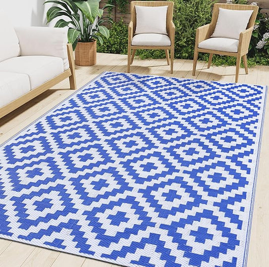 Smiry Waterproof Outdoor Rug 6x9 ft, Reversible Plastic Straw Patio Camping Rugs, Outdoor Indoor RV Mat Carpet for Patio, Outside Entry, Backyard, Deck, Bench, Picnic, Camper, White & Blue