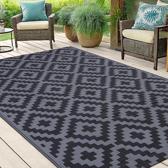 Smiry Waterproof Outdoor Rug 5x8ft, Reversible Plastic Straw Patio Camping Rugs, Outdoor Indoor RV Mat Carpet for Patio, Outside Entry, Backyard, Deck, Bench, Picnic, Camper, Black & Grey