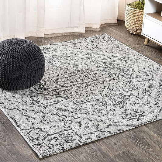 JONATHAN Y SMB105D-5SQ Estrella Bohemian Medallion Textured Weave Indoor Outdoor Area Rug Coastal Bohemian Rustic Glam Easy Cleaning Bedroom Kitchen Backyard Patio Non Shedding, 5' Square, Black/Gray