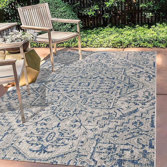 JONATHAN Y SMB105B-4 Estrella Bohemian Medallion Textured Weave Navy/Gray 4 ft. x 6 ft. Indoor/Outdoor Area Rug Coastal, Traditional, Transitional, Perfect for Backyard, Patio, Porch