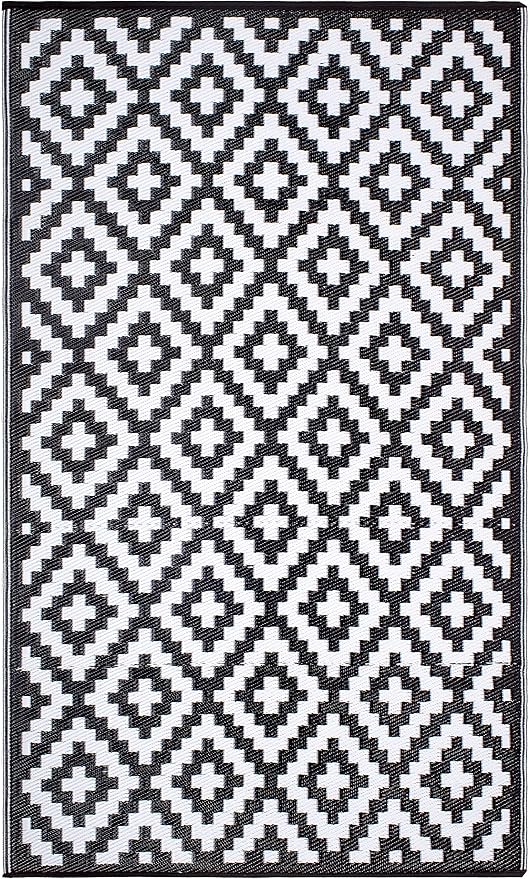 FH Home Outdoor Rug - Waterproof, Fade Resistant, Reversible - Premium Recycled Plastic - Geometric - Porch, Deck, Balcony, Mudroom, Laundry Room, Patio - Aztec - Black & White Crease Free - 3 x 5 ft