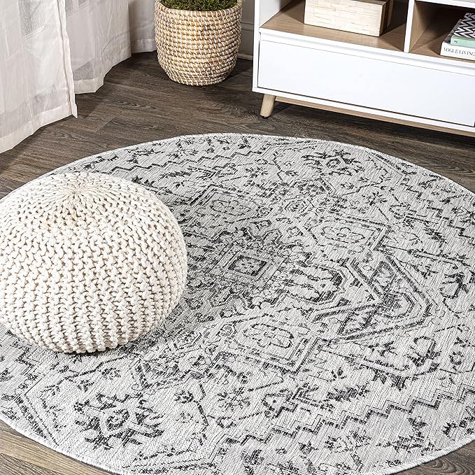 JONATHAN Y SMB105D-4R Estrella Bohemian Medallion Textured Weave Black/Gray 4' Round Indoor/Outdoor Area Rug, Pet Friendly, Non-Shedding, Stain Resistant, Easy-Cleaning for Backyard, Patio, Porch